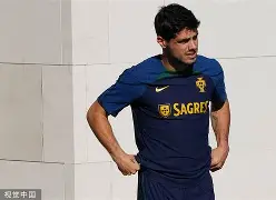 爱游戏娱乐-曼联陷入三连败困境，博格巴受伤缺席两周，球迷呼吁管理层重组阵容()  第2张